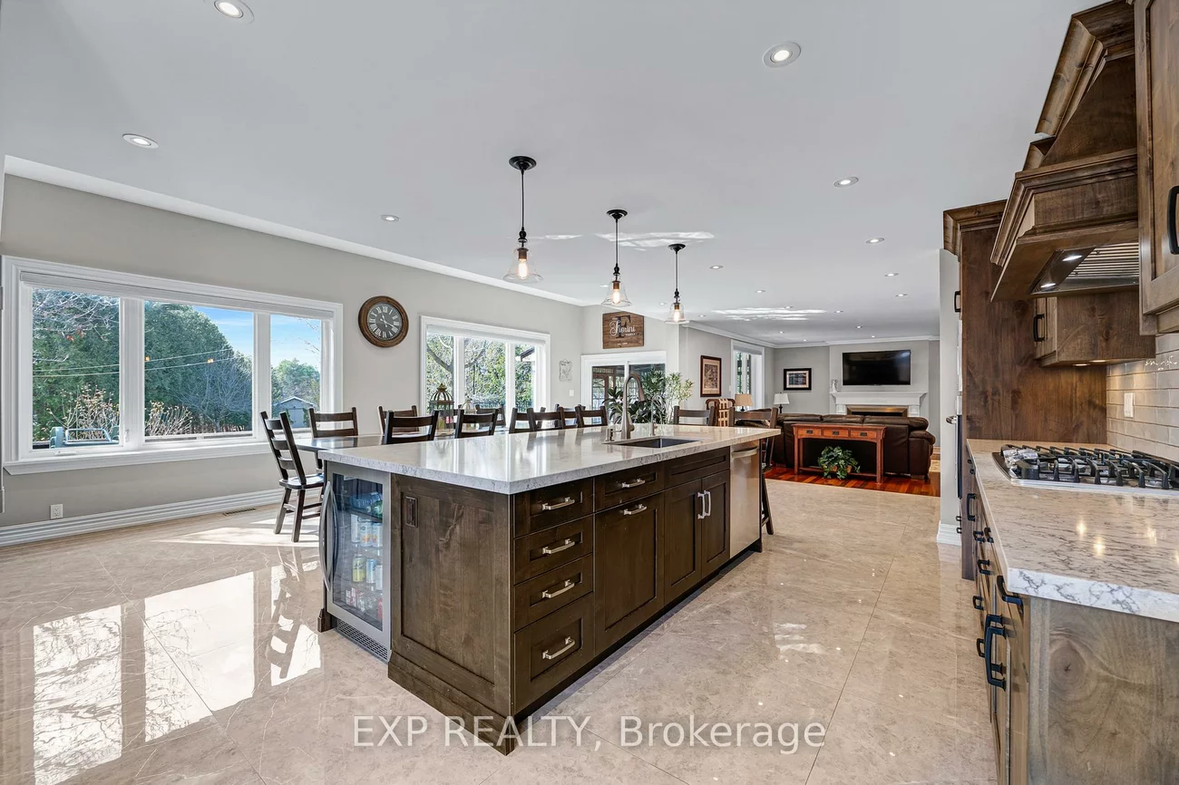 925, 15th, Rural King, King