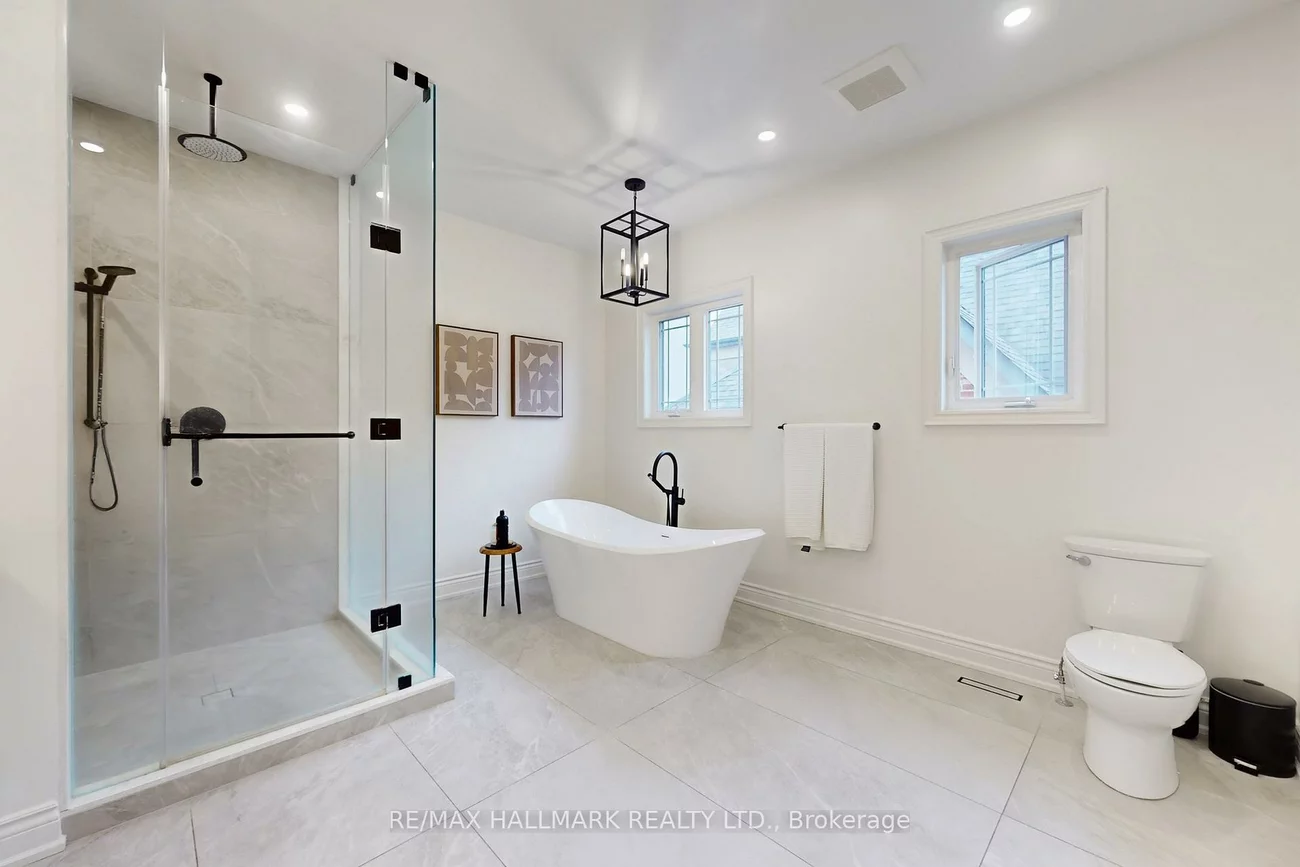 24, Bluff, Nobleton, King