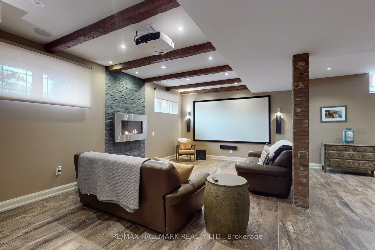 24, Bluff, Nobleton, King