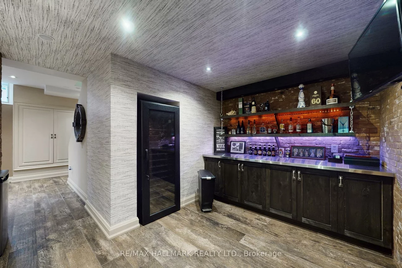 24, Bluff, Nobleton, King