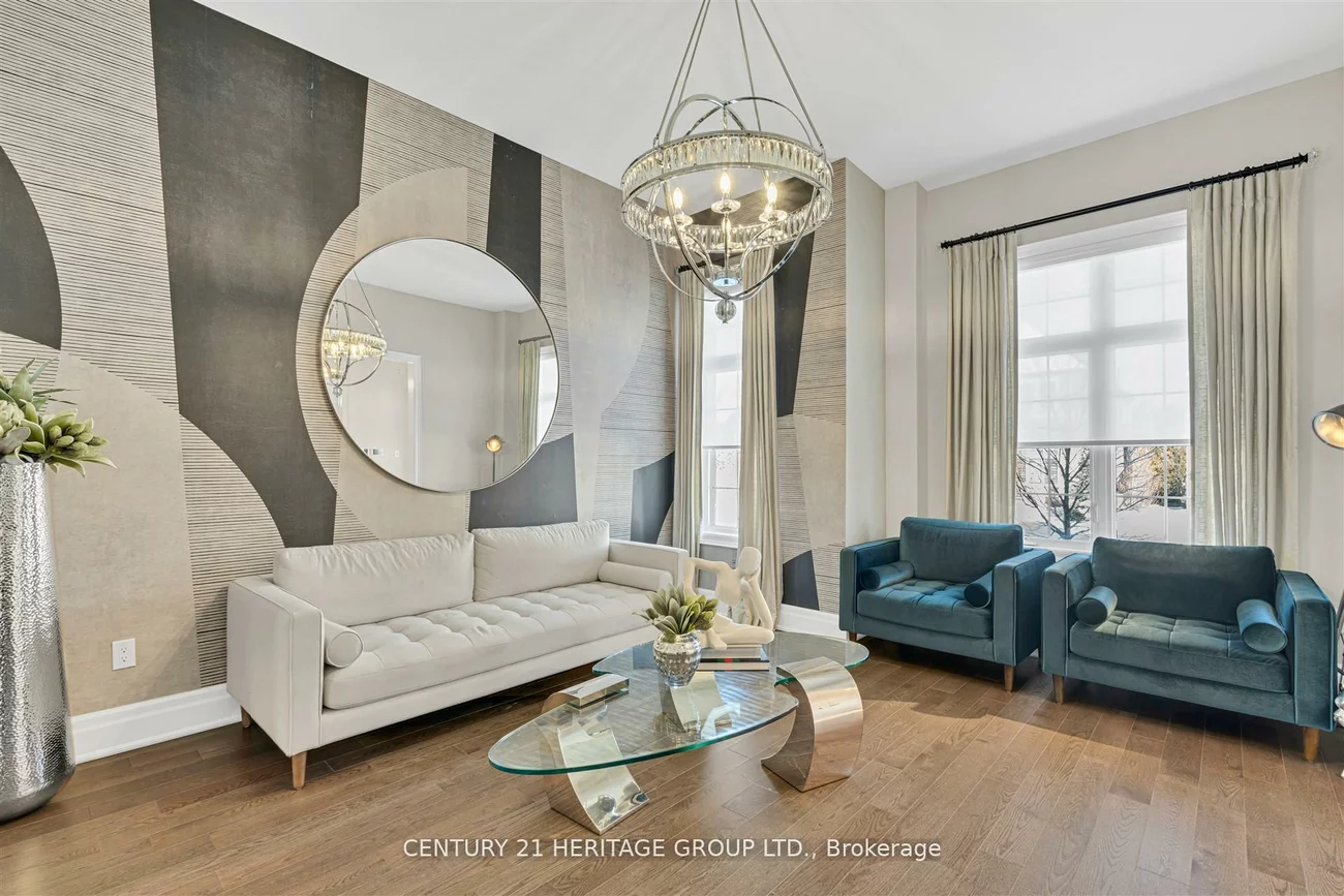 43, Sir Henry, King City, King