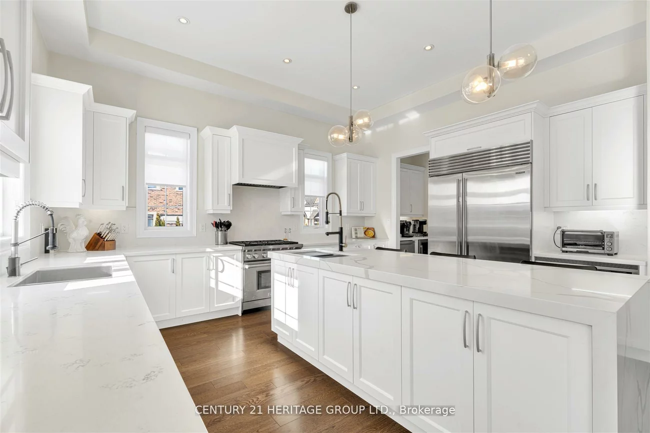 43, Sir Henry, King City, King