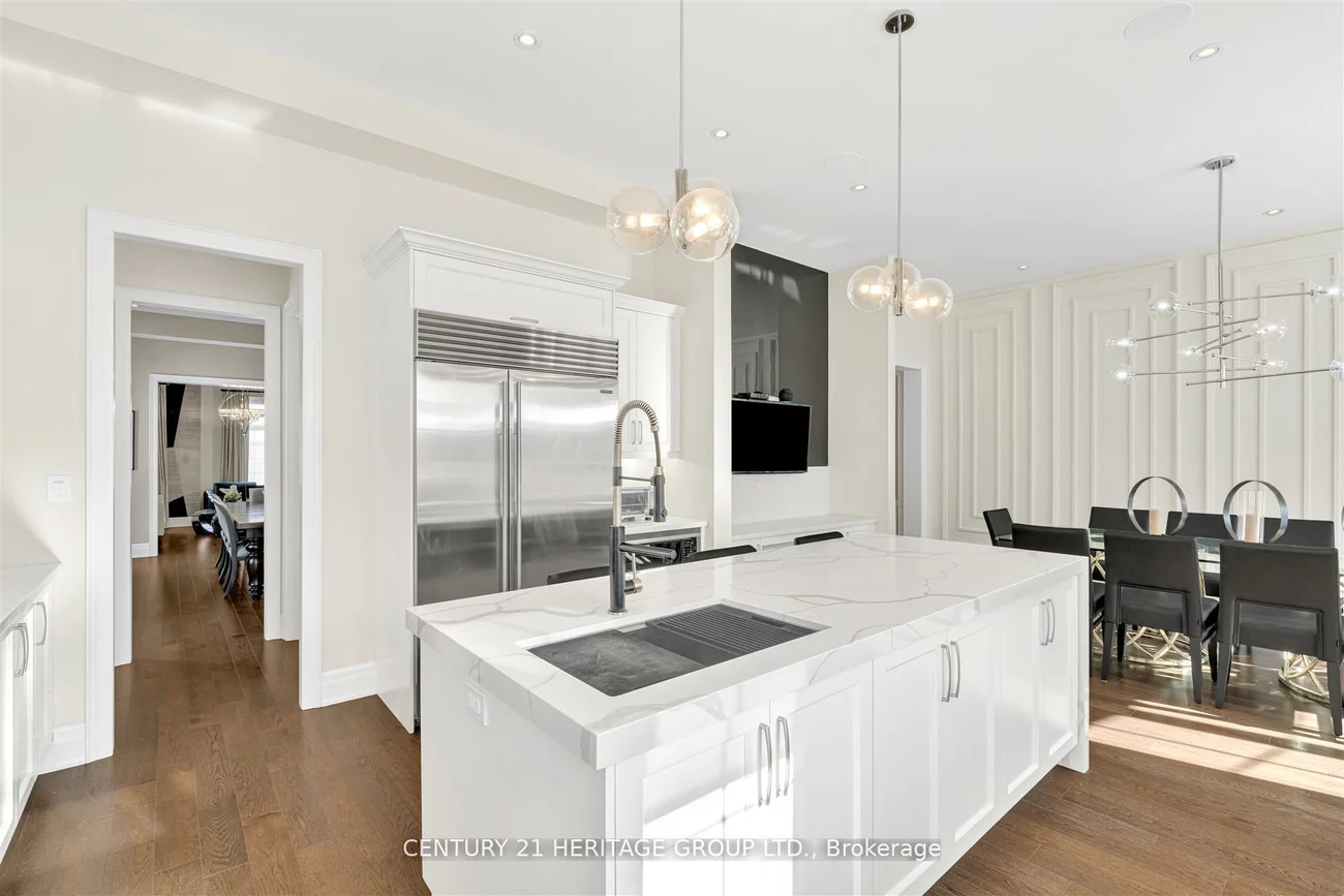 43, Sir Henry, King City, King