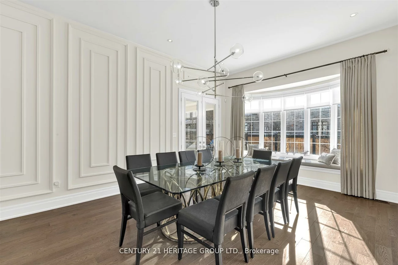 43, Sir Henry, King City, King