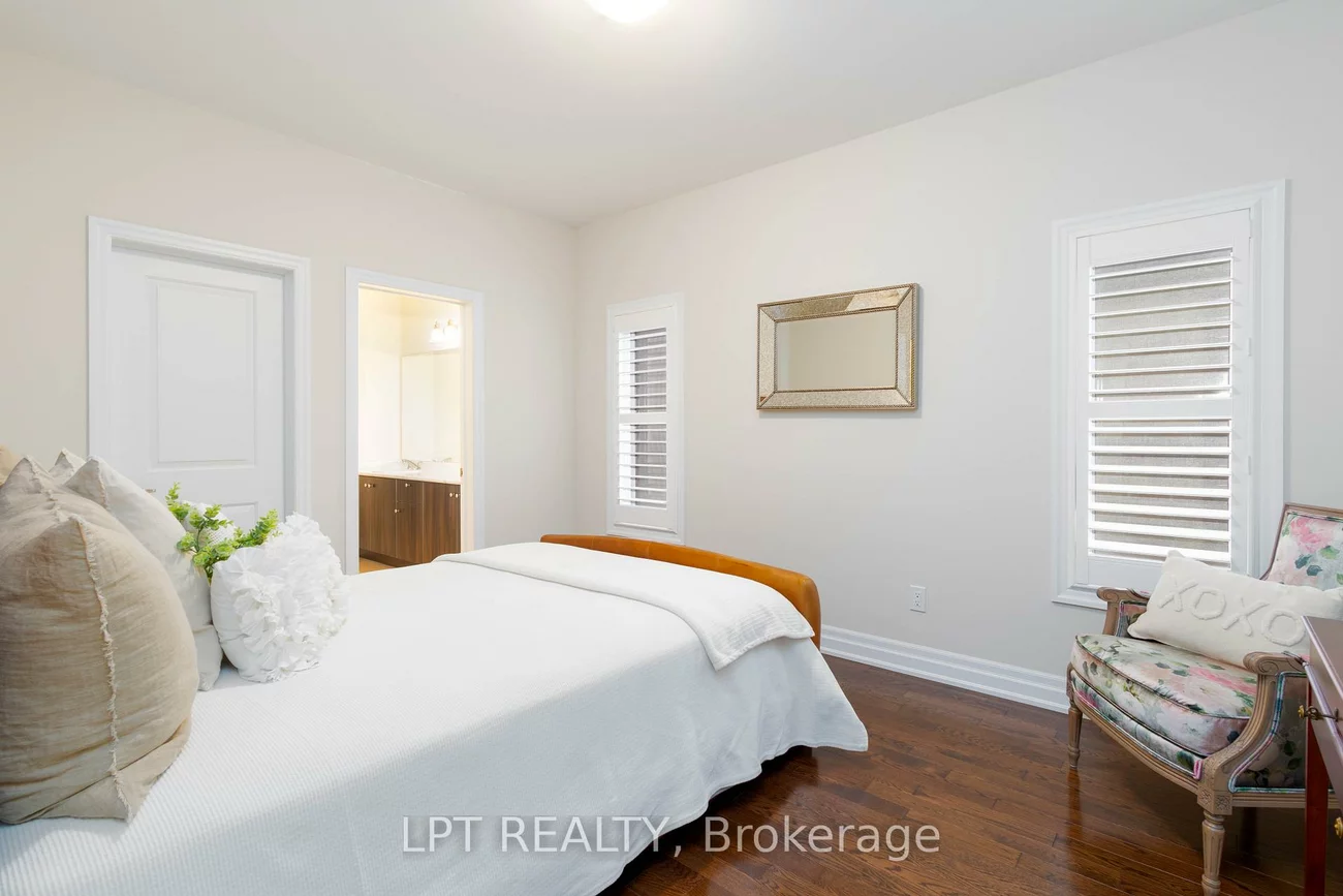 113, Burns, King City, King