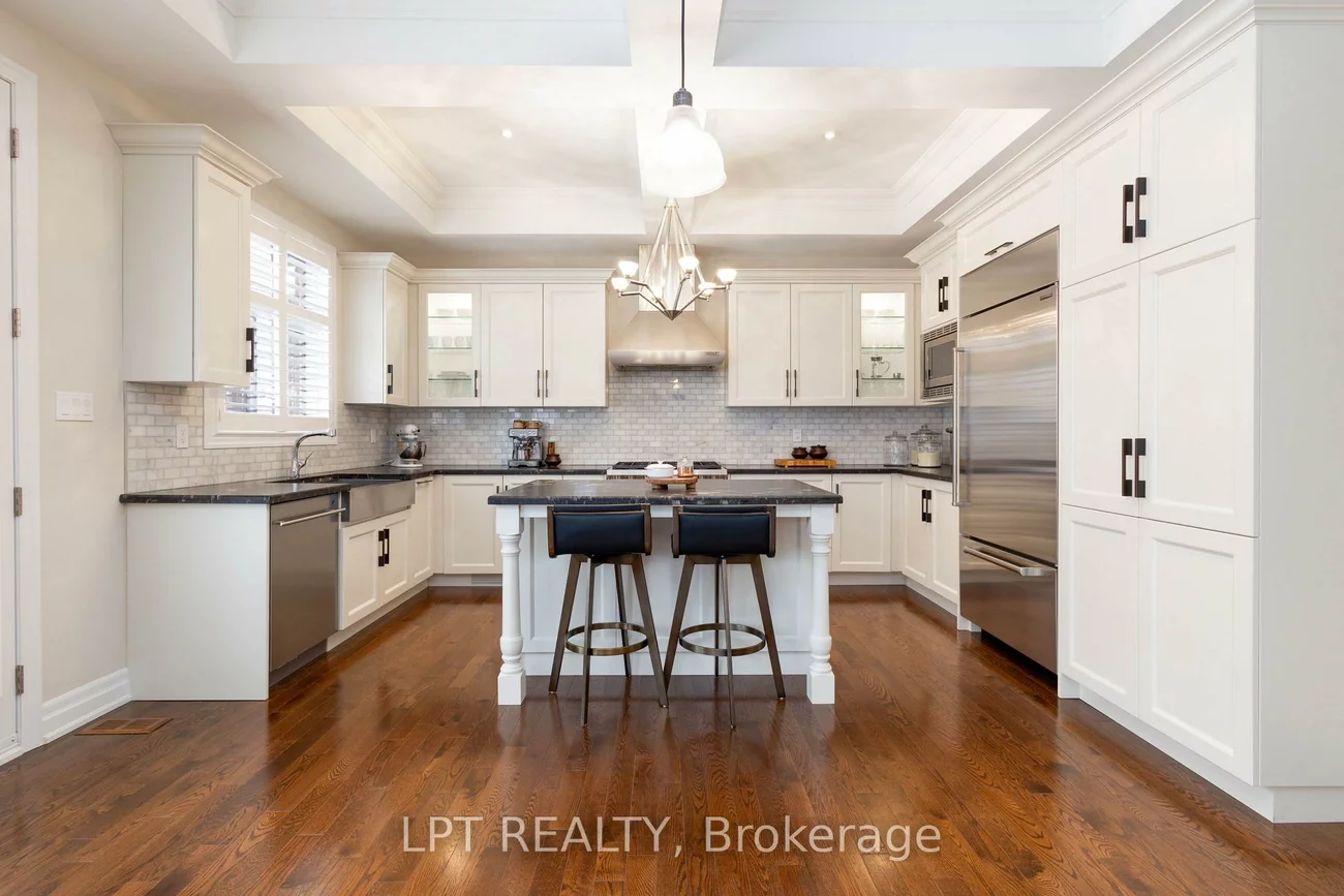 113, Burns, King City, King