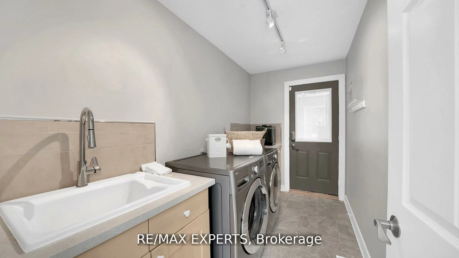 10, Kehoe, Nobleton, King