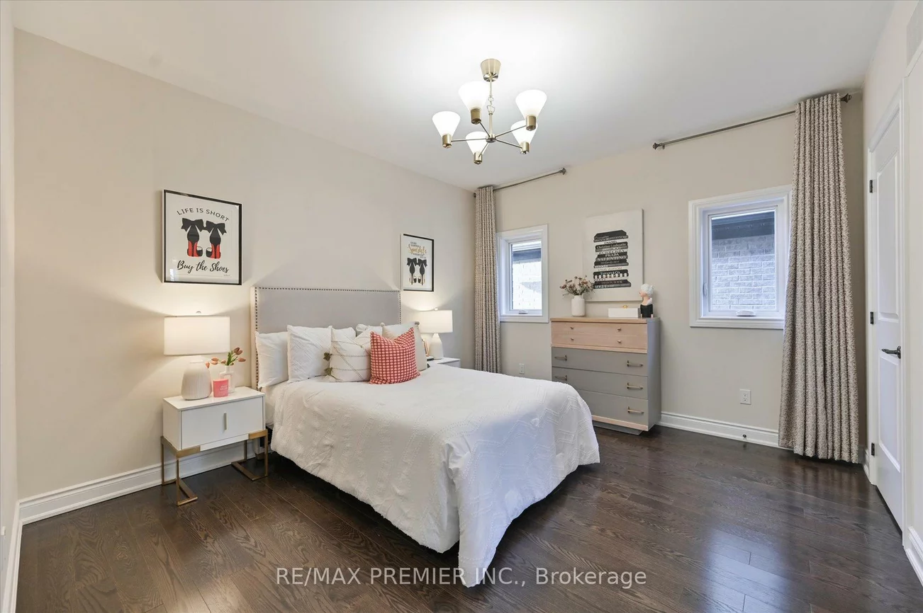 126, Burns, King City, King