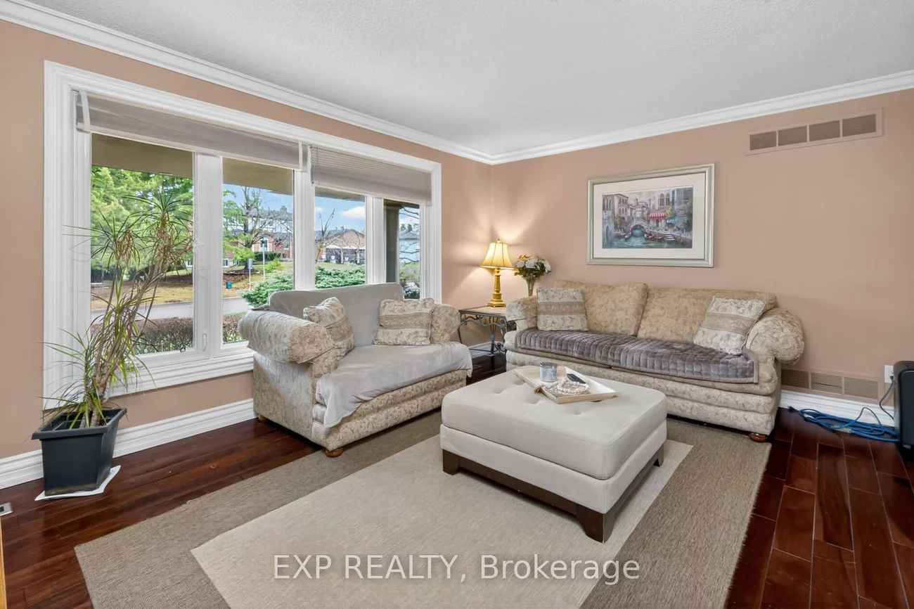 124, Ellis, Nobleton, King