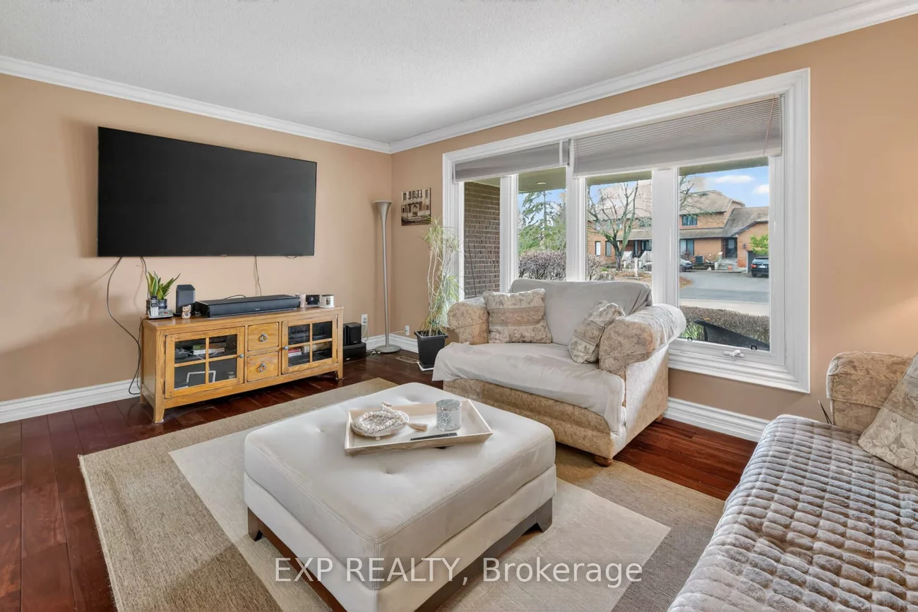 124, Ellis, Nobleton, King