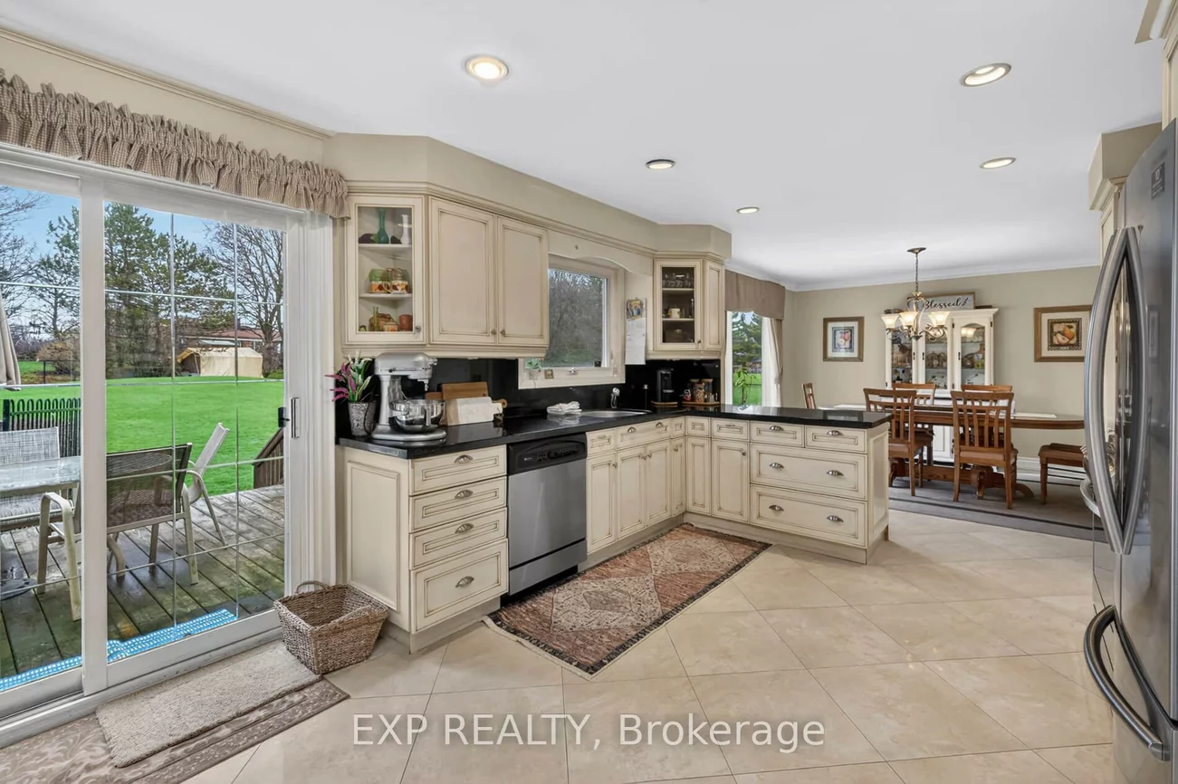 124, Ellis, Nobleton, King