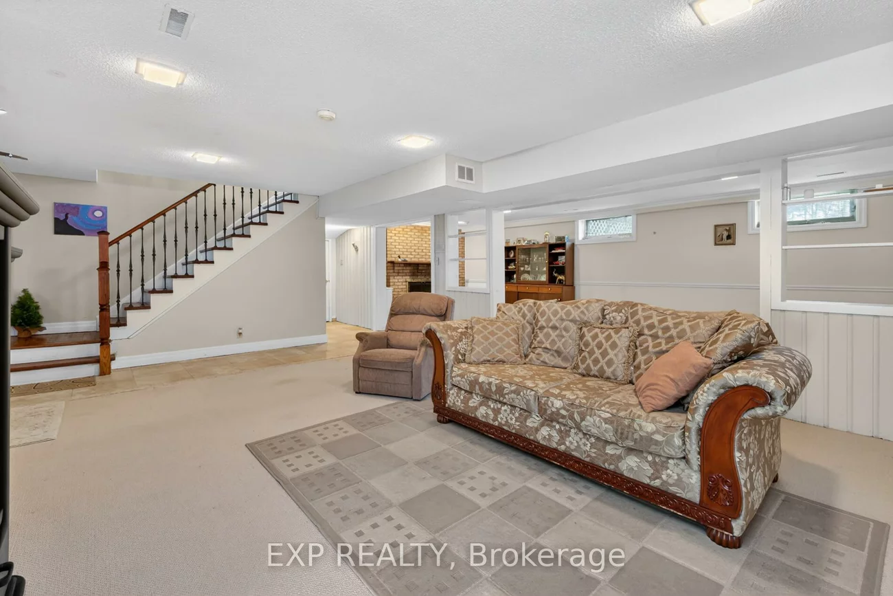 124, Ellis, Nobleton, King