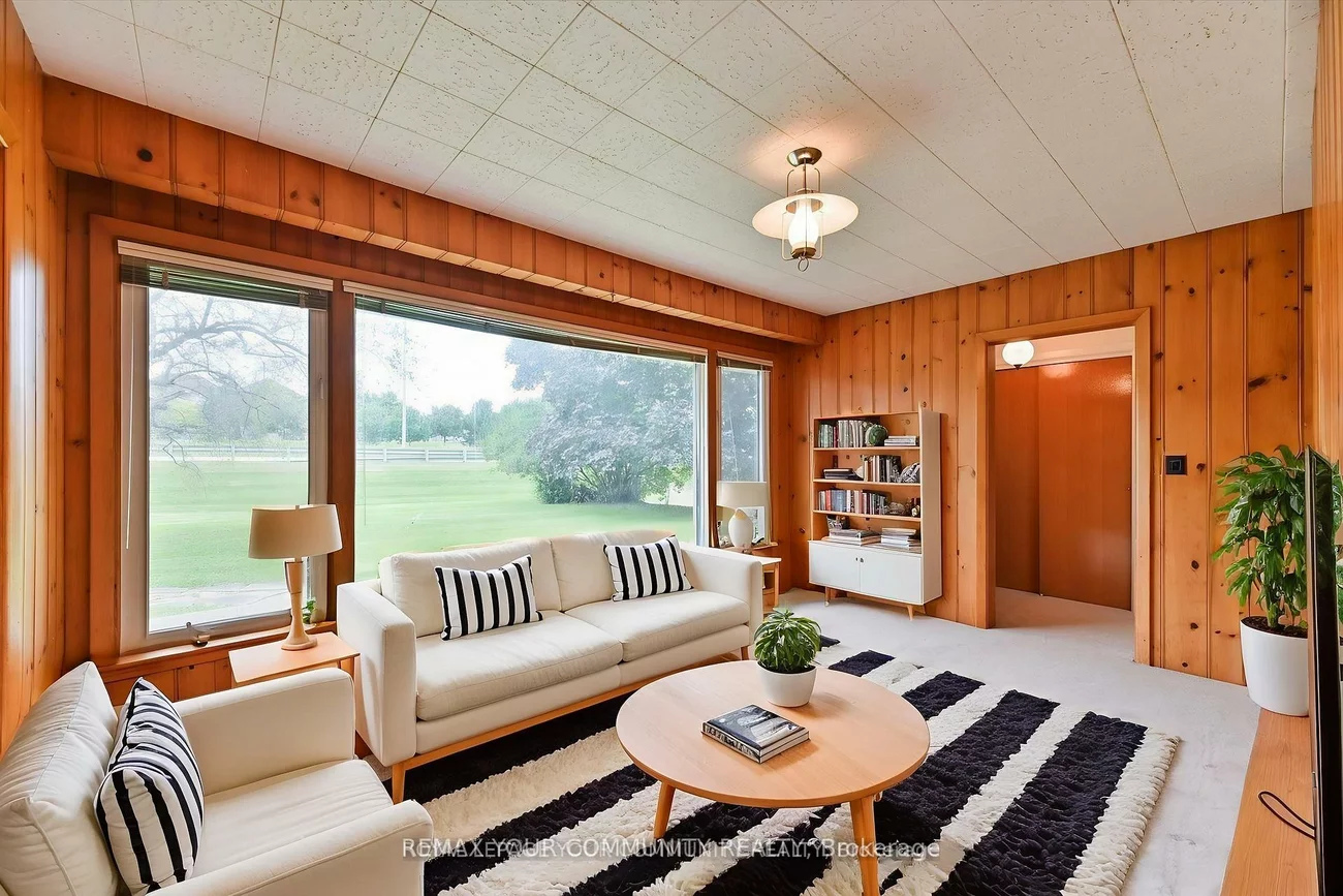 6162, Highway 9, Schomberg, King