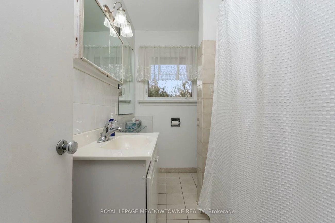 208, Martin, King City, King