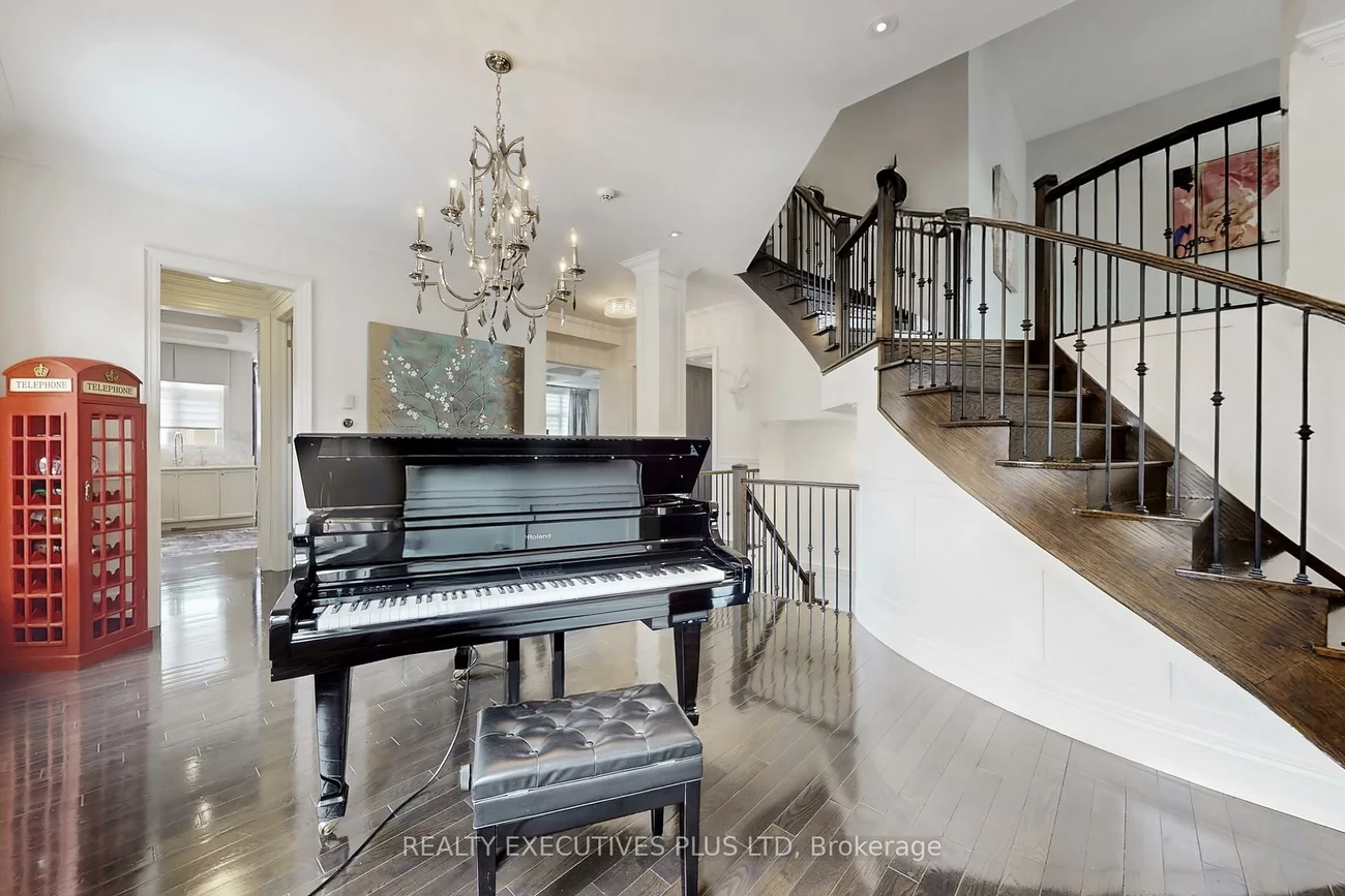 10, Sim Hill, King City, King