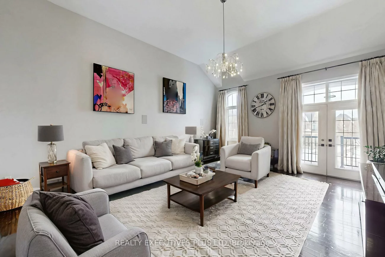 10, Sim Hill, King City, King