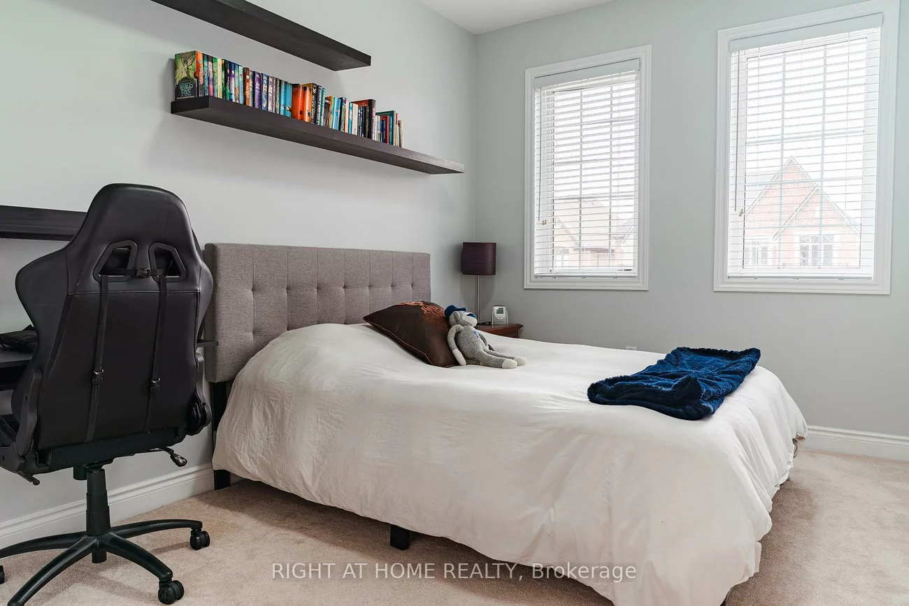 26, Great Heron, King City, King