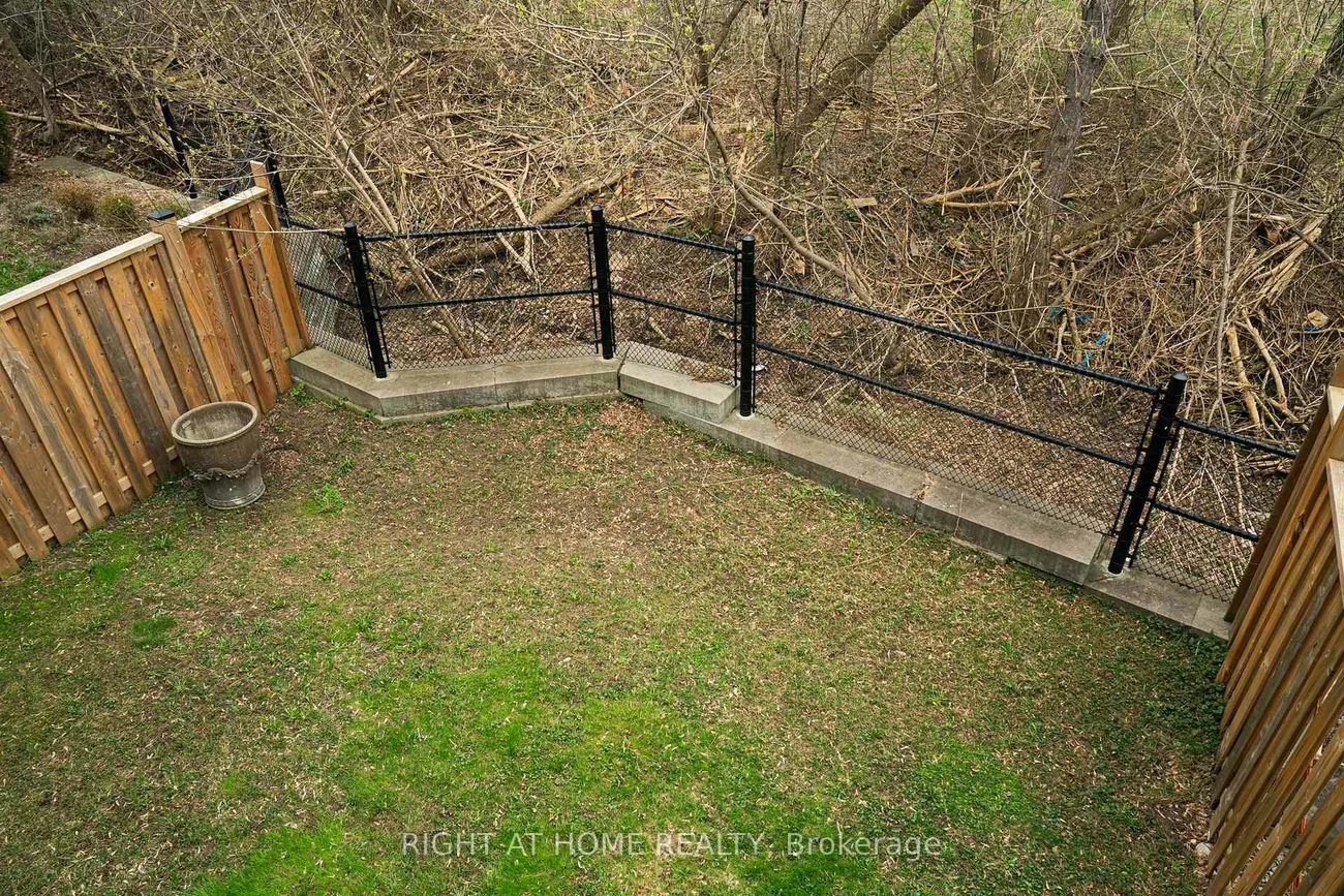 26, Great Heron, King City, King