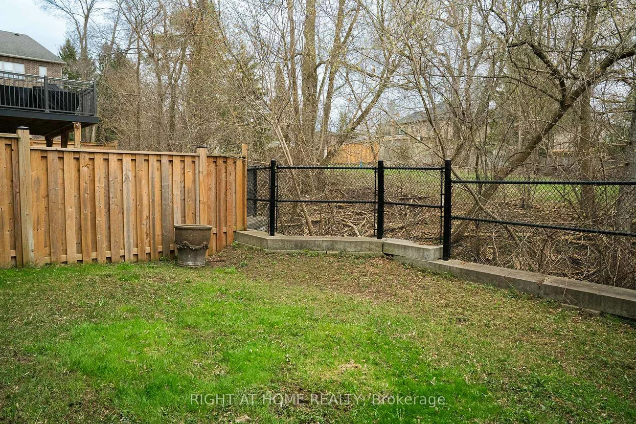 26, Great Heron, King City, King