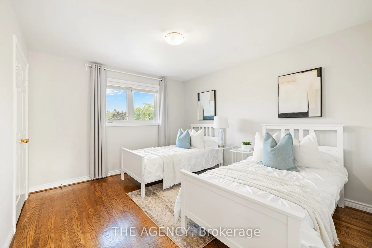 372, Burns, King City, King