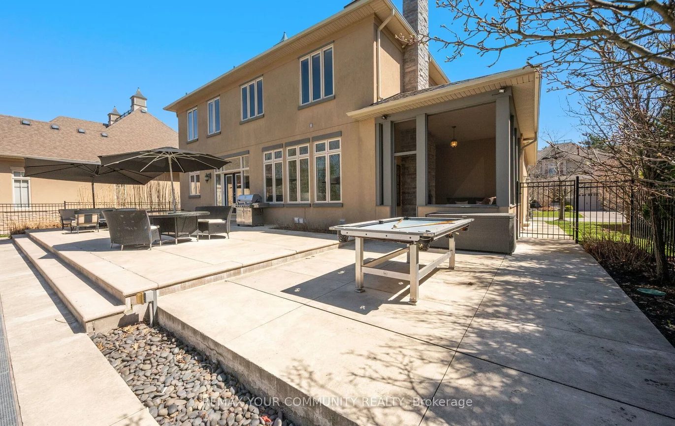 102, Country Club, Rural King, King