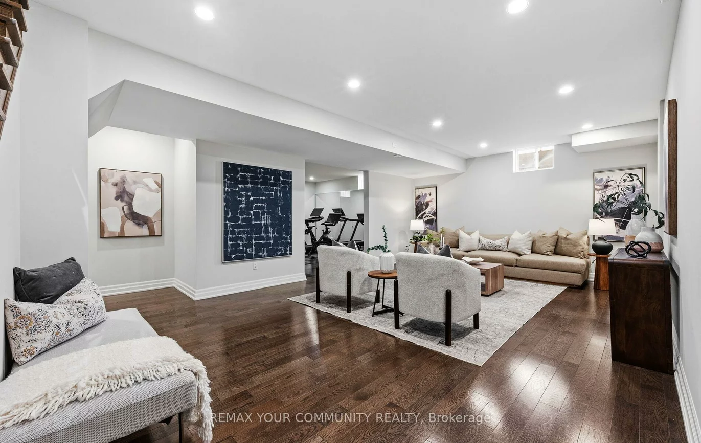 102, Country Club, Rural King, King