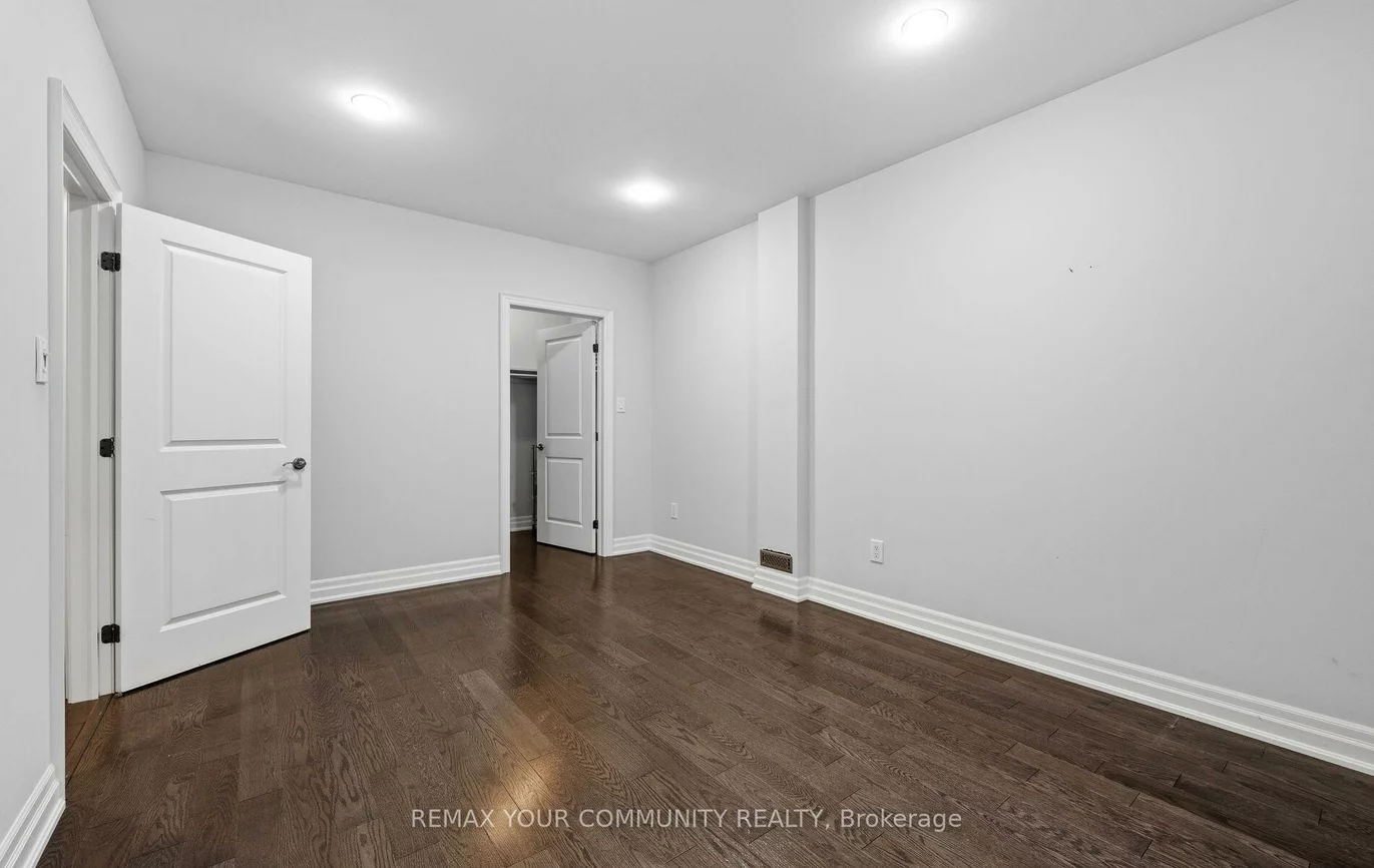 102, Country Club, Rural King, King