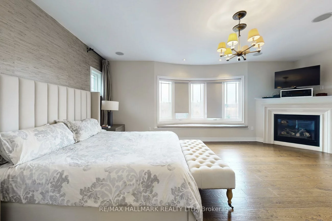 24, Bluff, Nobleton, King