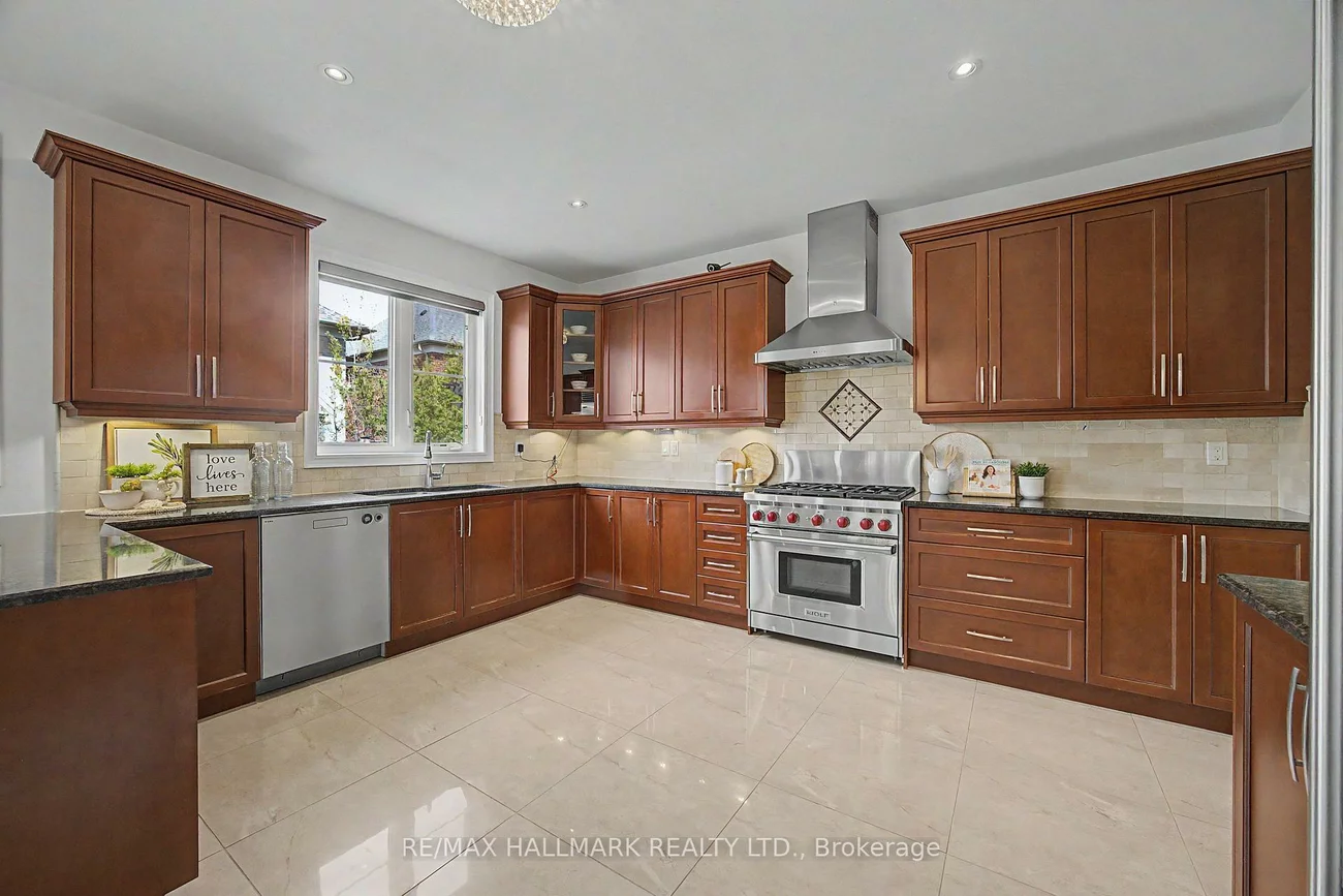 32, West Coast, Nobleton, King