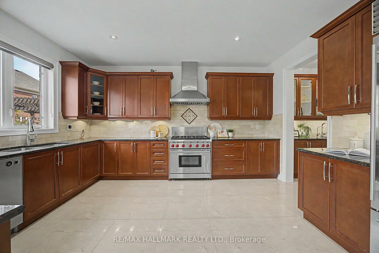 32, West Coast, Nobleton, King
