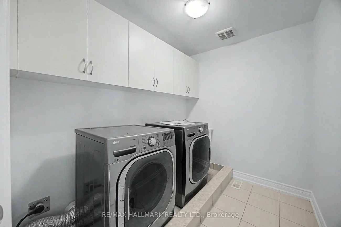 32, West Coast, Nobleton, King