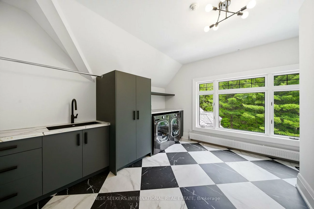 35, Kingswood, Rural King, King
