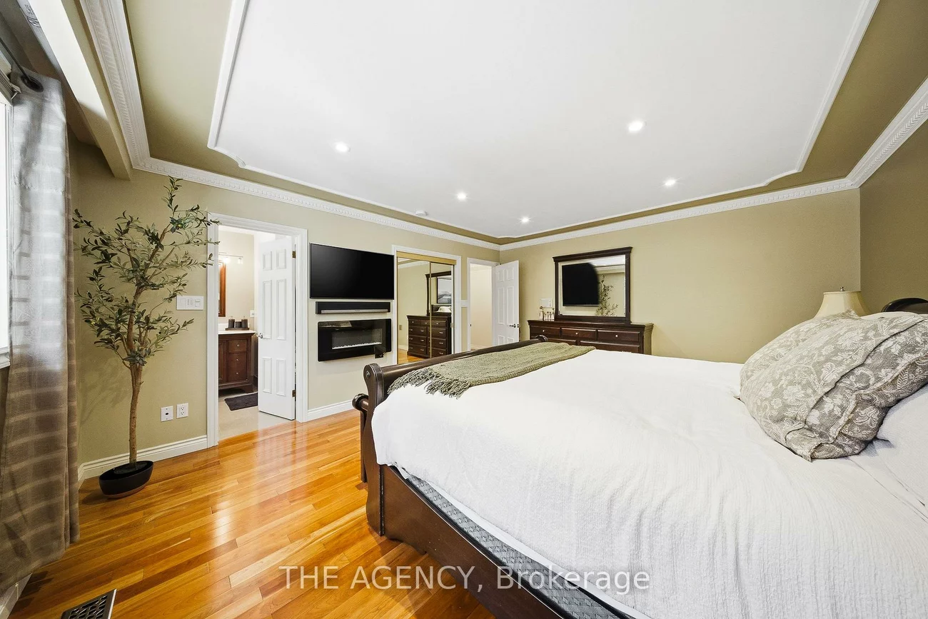 23, Cedarwood, Nobleton, King