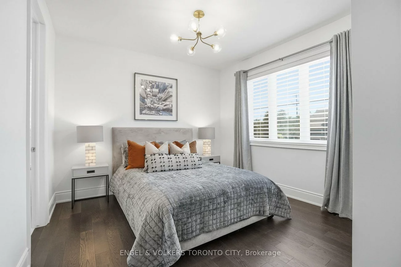 12, Cairns, King City, King