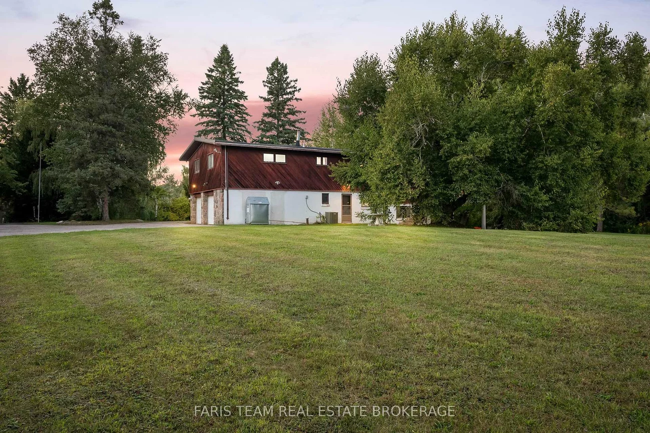 175, South Summit Farm, King City, King