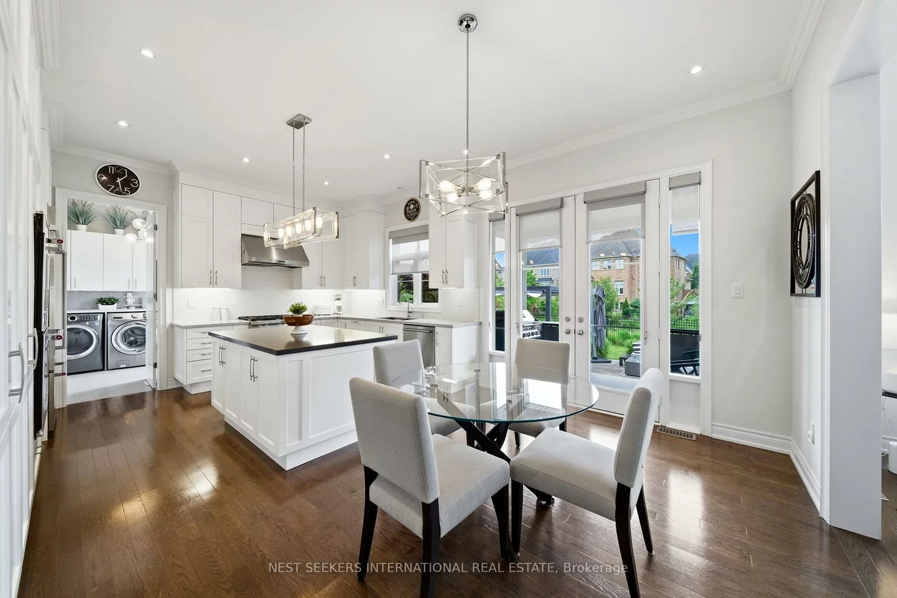 9, Larkin, Nobleton, King