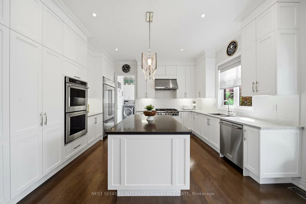 9, Larkin, Nobleton, King