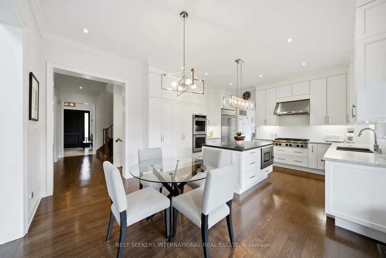 9, Larkin, Nobleton, King