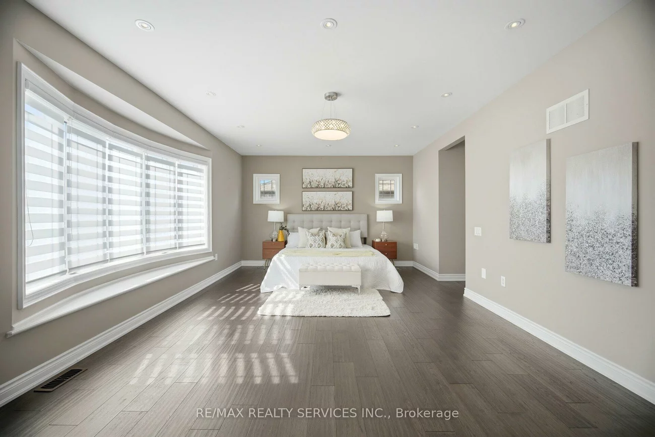 36, West Coast, Nobleton, King