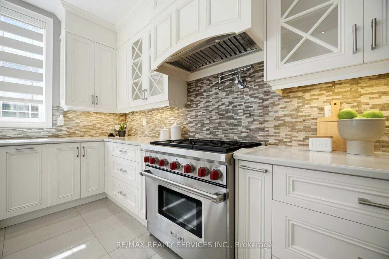 36, West Coast, Nobleton, King