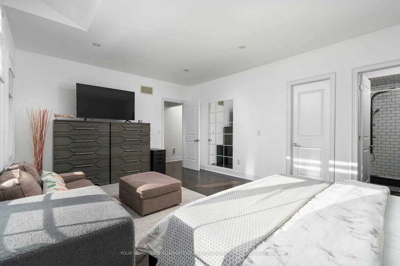 14, Aspen King, Nobleton, King