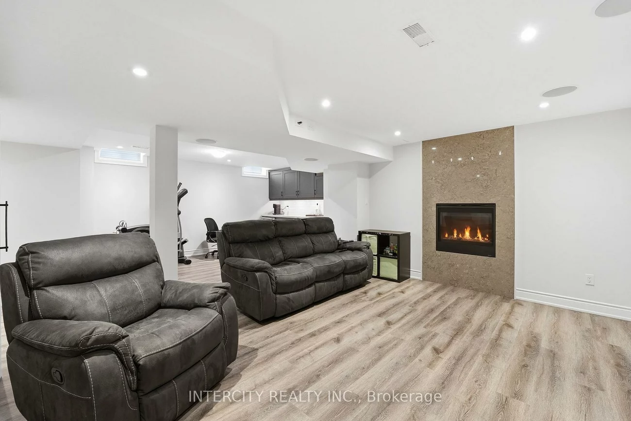 2, Fairmont Ridge, Nobleton, King