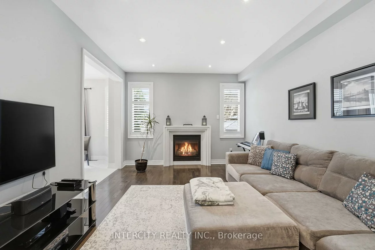 2, Fairmont Ridge, Nobleton, King