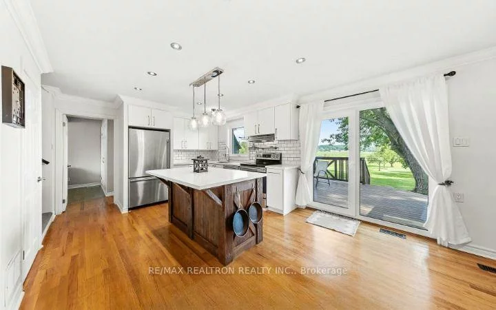 1103, Graham, Rural King, King