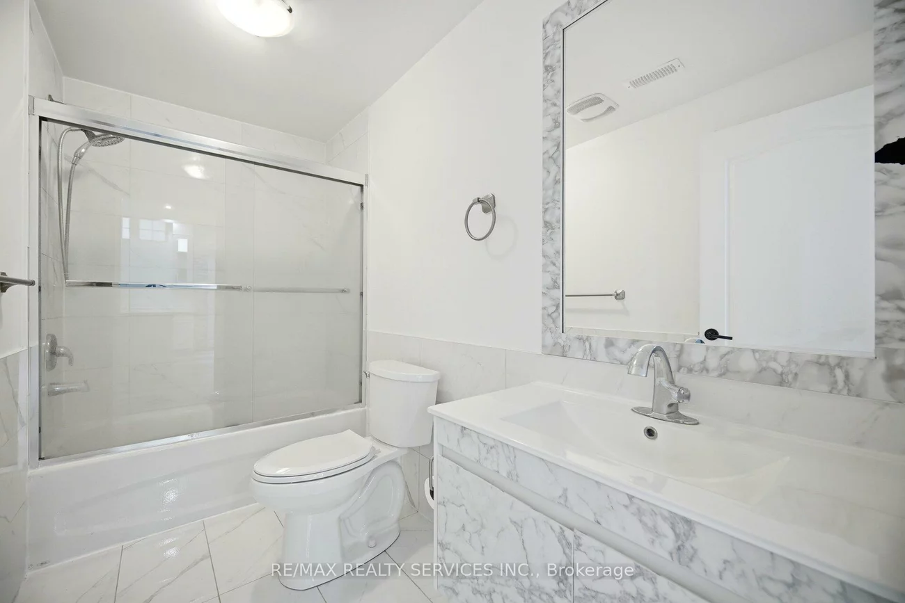 36, West Coast, Nobleton, King