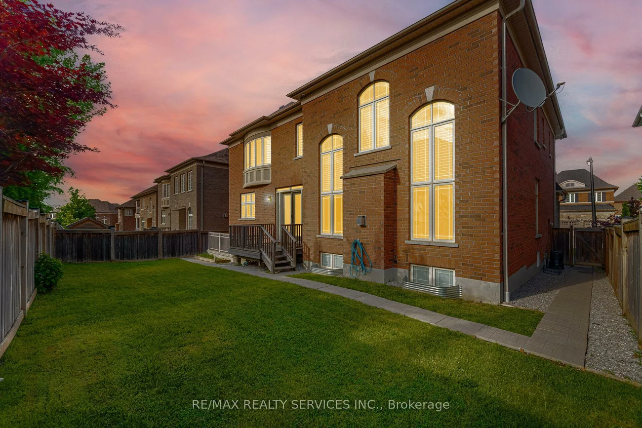 36, West Coast, Nobleton, King