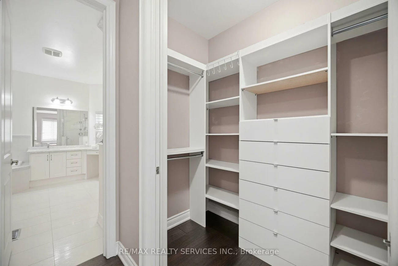 36, West Coast, Nobleton, King