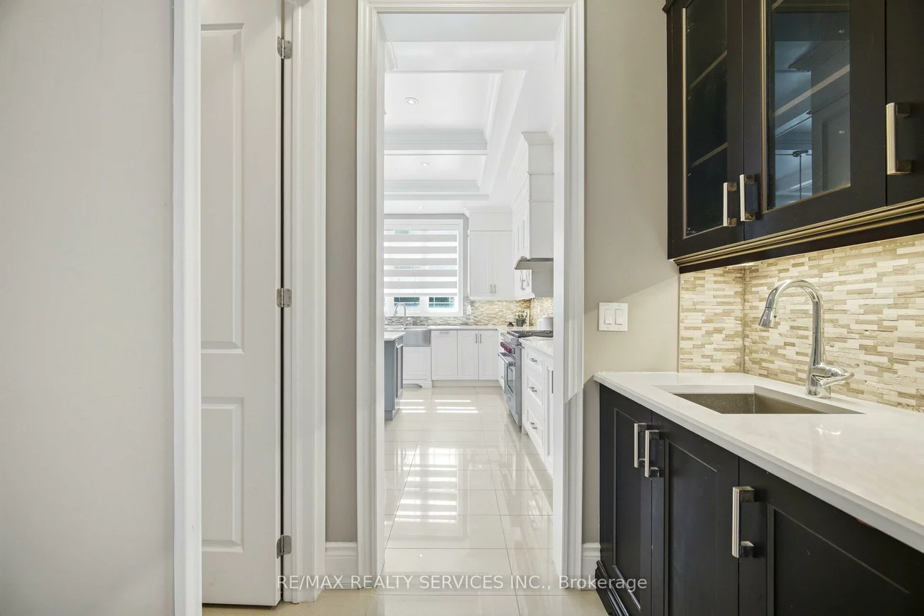 36, West Coast, Nobleton, King