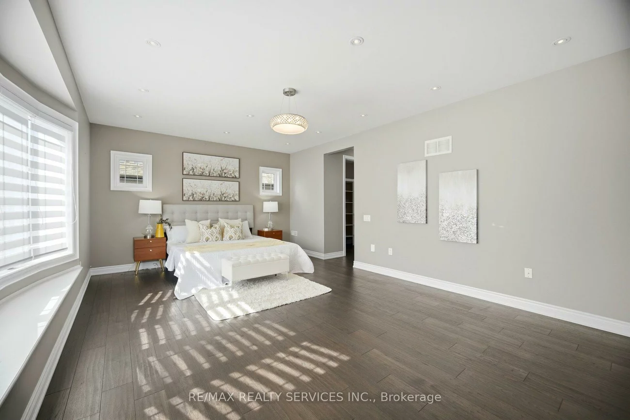 36, West Coast, Nobleton, King
