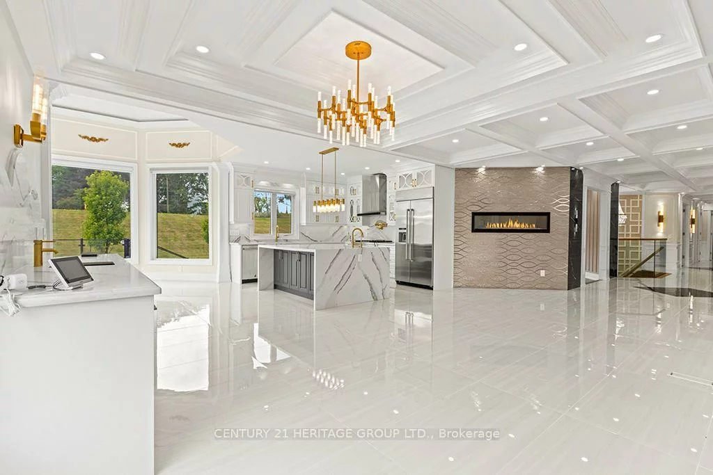 4, Loch Erne, Nobleton, King